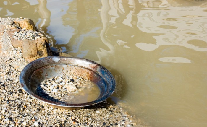 Buried childhoods – Child labour in the mining and quarrying sector